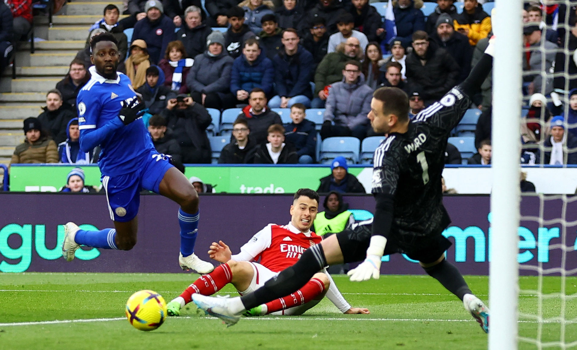 洲足坛仍然 洲足坛仍然