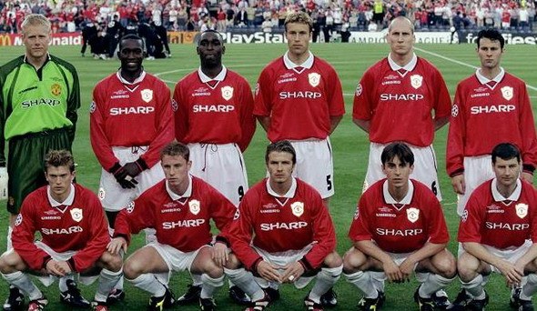 刘殿座、韦世豪赛后向三镇球迷谢场，刘殿座：祝我的老东家好运.